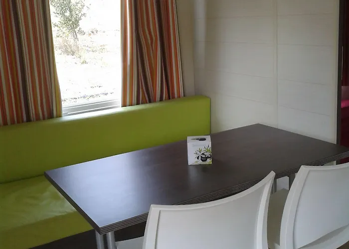 ホテル Le Roc Qui Parle Nant