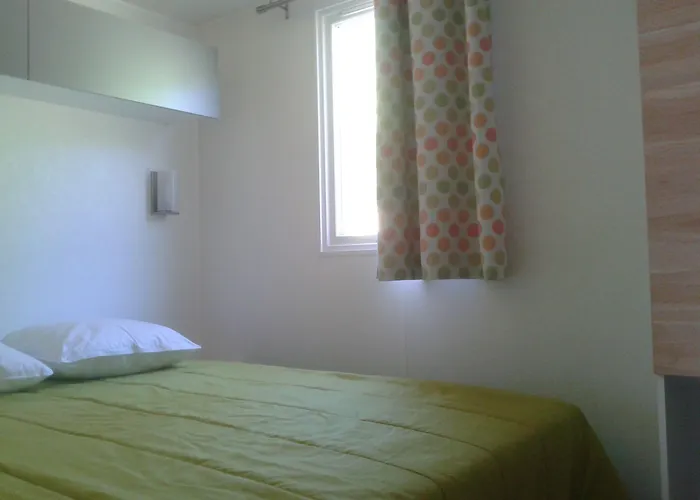 Le Roc Qui Parle Otel Nant