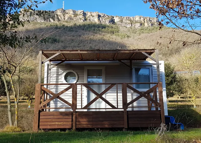 Le Roc Qui Parle Otel Nant